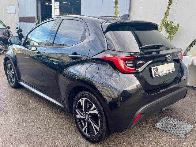 Toyota Yaris 1.5 Hybrid 5 porte Trend - foto 2 di 4