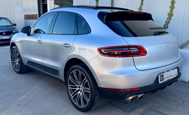 Porsche Macan 3.0 Diesel S - foto 2 di 4