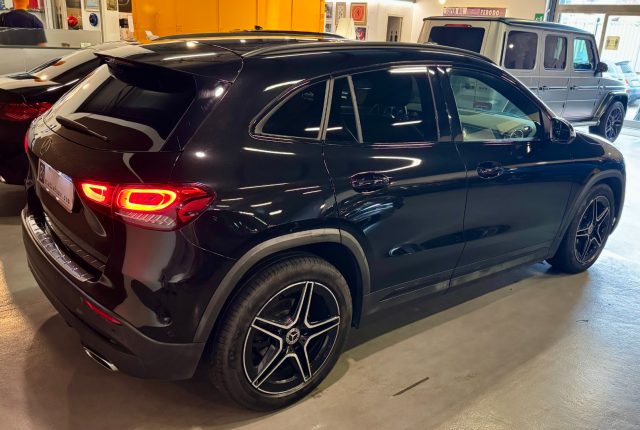 Mercedes-Benz GLA 200 d Automatic Premium - foto 4 di 4