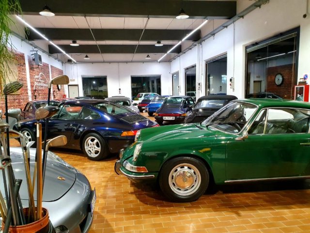 Porsche 911 2400 targa usato a VERTOVA