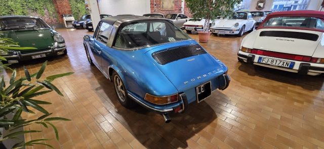 Porsche 911 2400 targa - foto 4 di 4