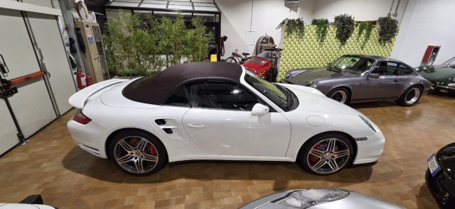 Porsche 997 997 Turbo Cabriolet - foto 3 di 4