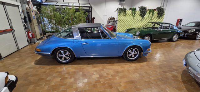 Porsche 911 2400 targa - foto 3 di 4