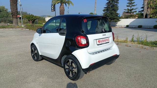 smart forTwo 70 1.0 twinamic Passion n°29 - foto 4 di 4