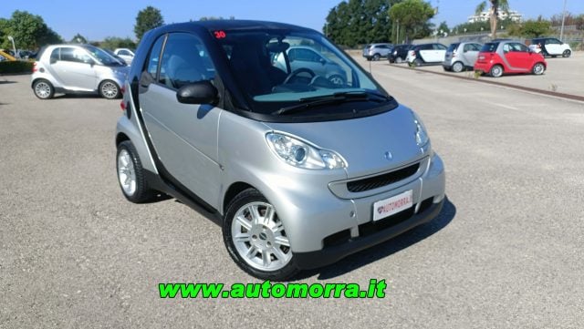 smart forTwo 1000 52 kW coupé pure n°30, del 2007, 117.000 km, in vendita a Pastorano (CE)