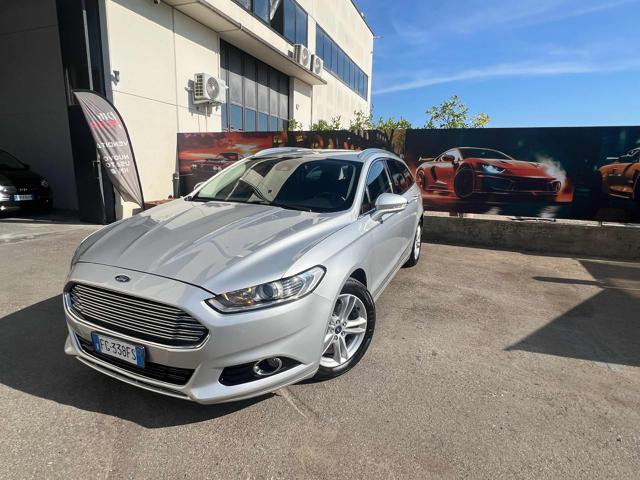 Ford Mondeo 2.0 TDCi 150 CV S&S Powershift 4 porte Vignale, del 2017, 219.000 km, in vendita a Collegno (TO)