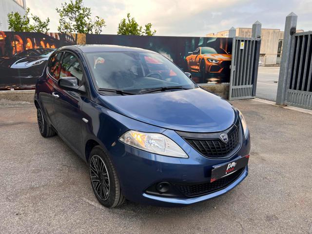 Lancia Ypsilon 1.0 FireFly 5 porte S&S Hybrid Silver - foto 4 di 4