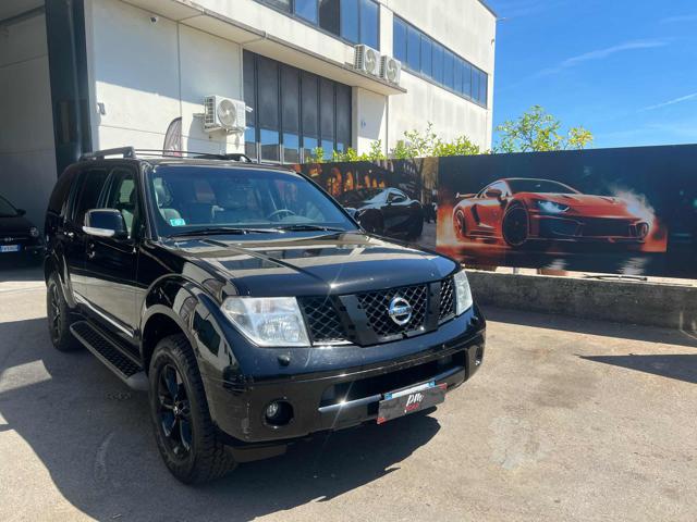 Nissan Pathfinder 2.5 dCi LE Platinum - foto 4 di 4