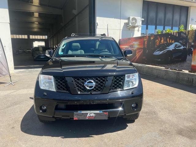 Nissan Pathfinder 2.5 dCi LE Platinum - foto 3 di 4