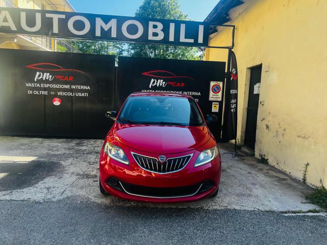 Lancia Ypsilon 1.0 69 CV 5 porte S&S Fire Fly Ecochic - foto 2 di 4