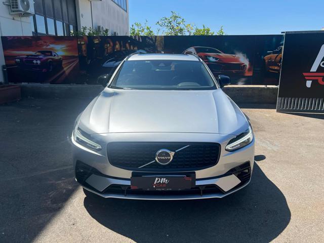 Volvo V90 B4 Geartronic R-design - foto 2 di 17