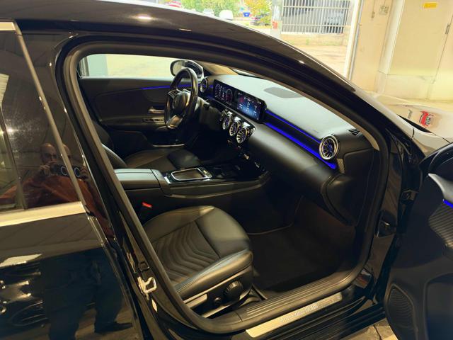 Mercedes-Benz A 180 d Automatic - foto 3 di 4