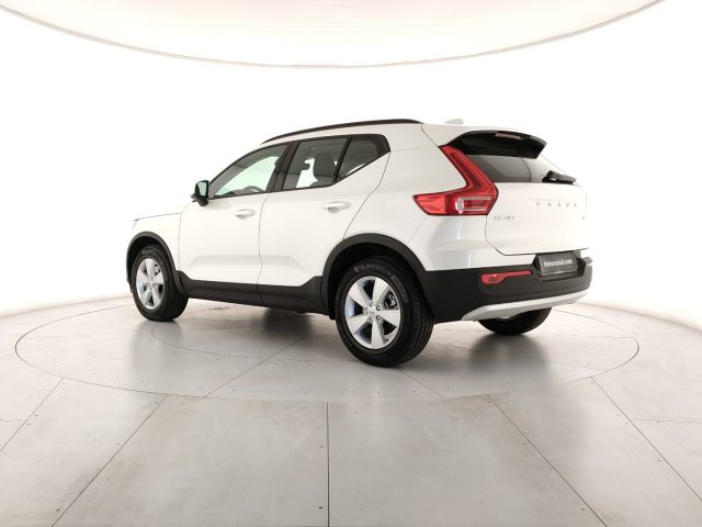 Volvo XC40 B3 automatico Essential - PROMO - foto 3 di 4