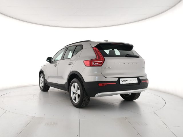 Volvo XC40 B3 automatico Essential - foto 3 di 4
