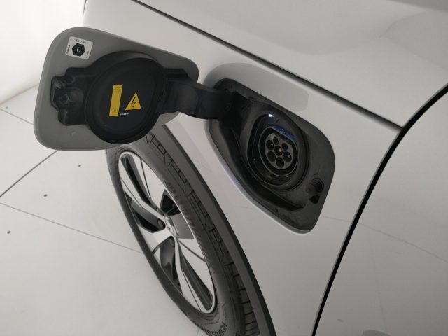 Volvo XC40 T4 Recharge Plug-in Hybrid automatico Core usato a MODENA