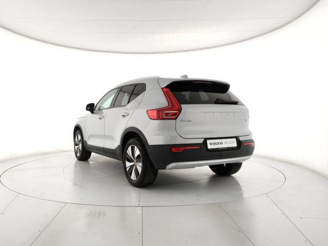 Volvo XC40 T2 Geartronic Momentum Pro - Autocarro - foto 3 di 4