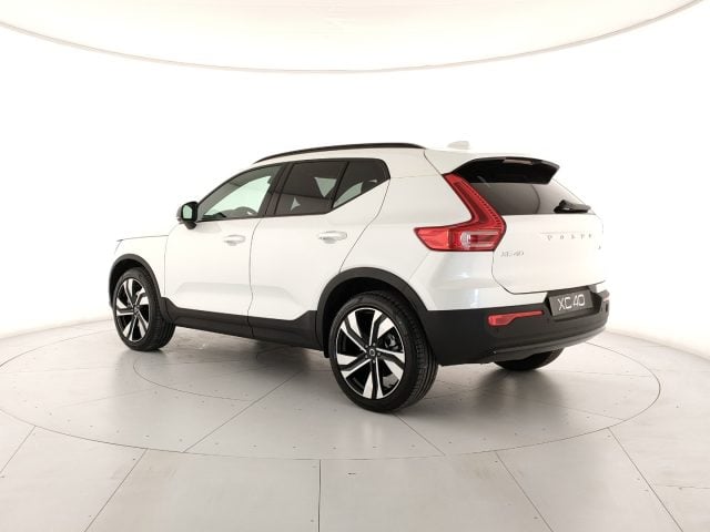 Volvo XC40 B3 automatico Plus Dark - Pronta Consegna - foto 3 di 4