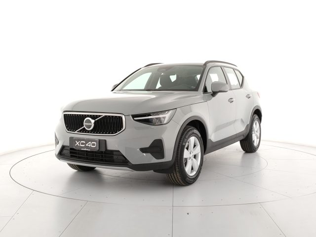 Volvo XC40 B3 automatico Essential - Cruise Adattivo - foto 2 di 4