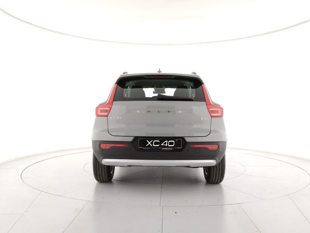 Volvo XC40 B3 automatico Essential - Cruise Adattivo - foto 4 di 4