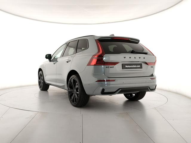 Volvo XC60 T6 Plug-in AWD automatico Ultra Black Edition - foto 3 di 4
