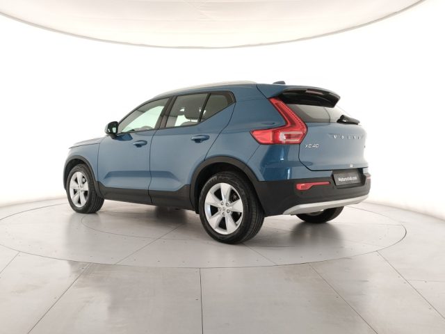 Volvo XC40 B3 automatico Core - foto 3 di 4