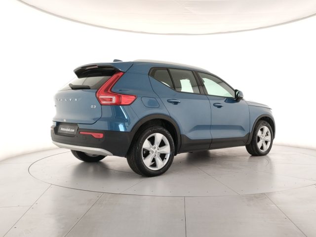 Volvo XC40 B3 automatico Core - foto 4 di 4