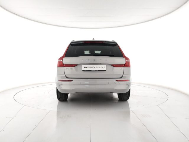 Volvo XC60 B4 (d) automatico Core - foto 4 di 4