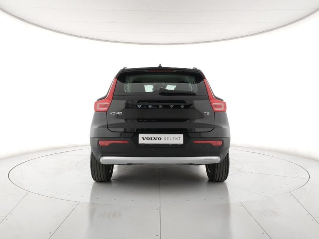 Volvo XC40 T2 Essential - Autocarro - foto 4 di 4