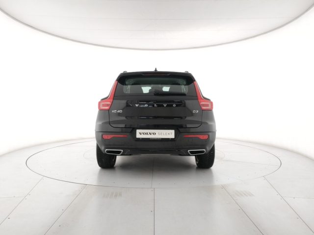 Volvo XC40 D3 Geartronic Momentum Core - Autocarro - foto 4 di 4