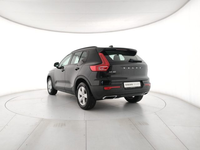 Volvo XC40 D3 Geartronic Momentum Core - Autocarro - foto 3 di 4