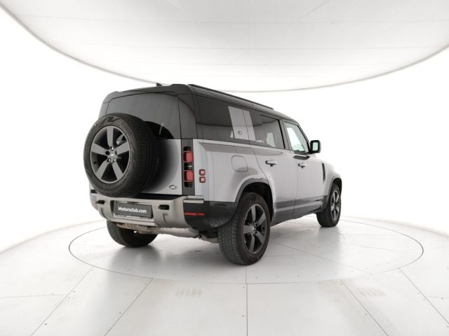 Land Rover Defender 110 3.0D I6 200CV AWD X-Dynamic SE- solo operatori - foto 4 di 4