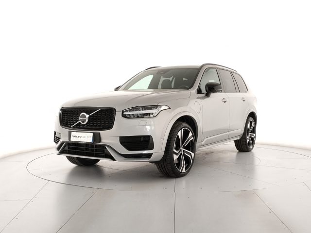 Volvo XC90 T8 Plug-in Hybrid AWD automatico 7p Ultra Dark - foto 2 di 4