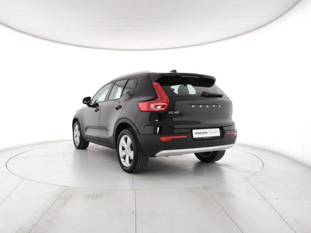 Volvo XC40 T2 automatico Core - foto 3 di 4