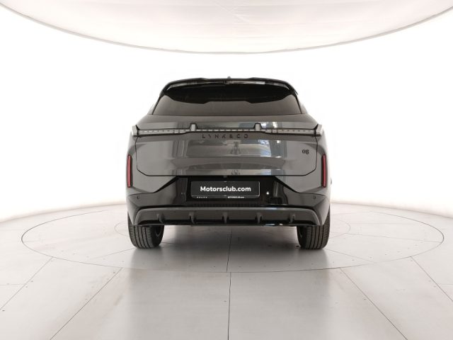 Lynk & Co 8 PHEV Core - foto 4 di 4