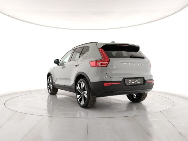 Volvo XC40 B3 automatico Ultra Dark - Autocarro N1 - foto 3 di 4