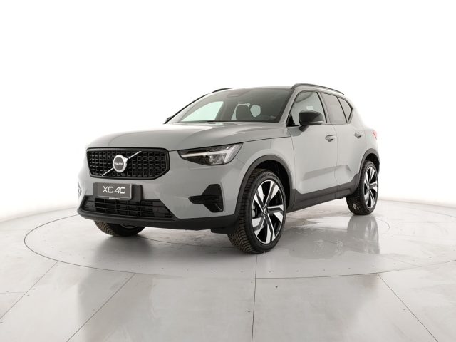 Volvo XC40 B3 automatico Ultra Dark - Autocarro N1 - foto 2 di 4