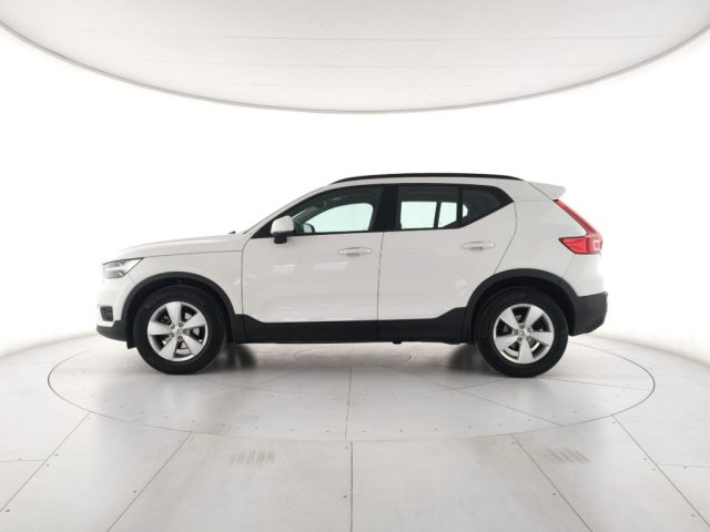 Volvo XC40 T2 Geartronic Momentum Core - foto 3 di 4
