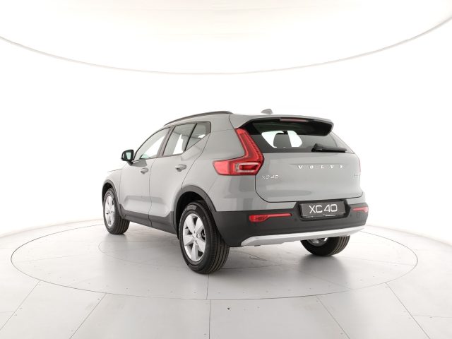 Volvo XC40 B3 automatico Essential - Autocarro - foto 3 di 4