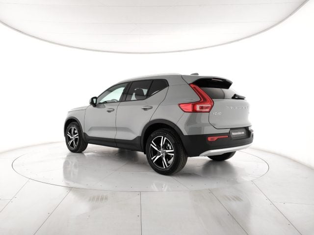 Volvo XC40 B3 autom Core-Pro Pack-Autocarro-Pronta Consegna - foto 4 di 28