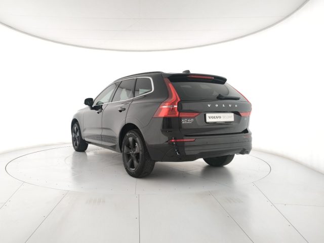 Volvo XC60 B4 (d) AWD automatico Core - autocarro - foto 3 di 4