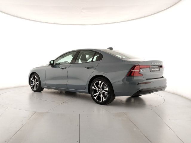 Volvo S60 B4 automatico Plus Dark - KM0 - foto 3 di 4