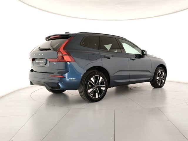 Volvo XC60 T6 Plug-in AWD Plus Dark Autocarro- Prontaconsegna - foto 4 di 4