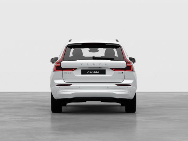 Volvo XC60 B5 AWD automatico Core Autocarro N1 - foto 2 di 4