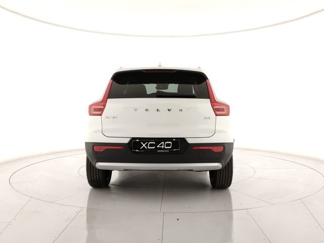 Volvo XC40 B3 automatico Core - foto 4 di 4