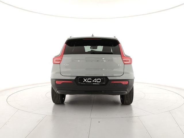 Volvo XC40 B3 automatico Plus Dark - Pronta Consegna - foto 4 di 4