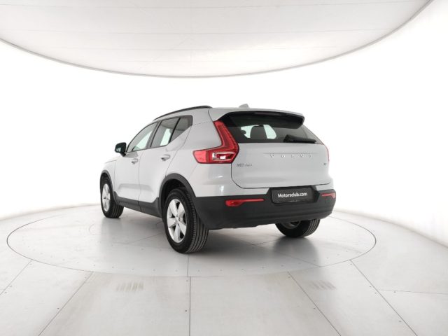 Volvo XC40 T2 Gear. Momentum Core Autocarro - solo operatori - foto 3 di 4