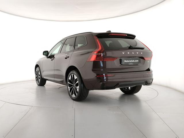 Volvo XC60 B5 AWD automatico Ultra Dark - foto 3 di 4