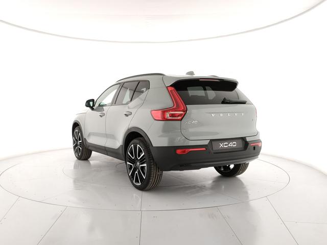 Volvo XC40 B3 automatica Ultra Dark - foto 3 di 4