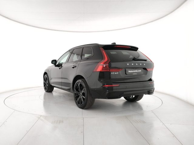 Volvo XC60 T6 Plug-in hybrid AWD automatico Ultra Dark - foto 3 di 4