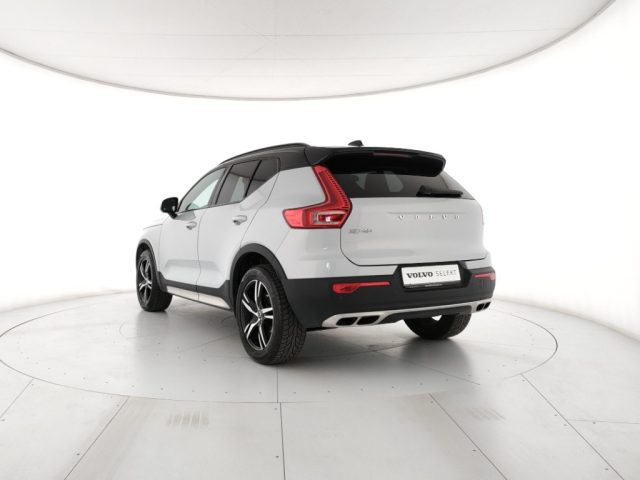 Volvo XC40 D3 Geartronic R-design - foto 3 di 4